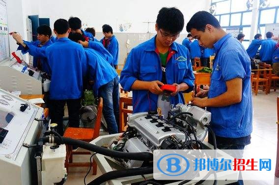 現(xiàn)代汽車、摩托車維修專業(yè)1