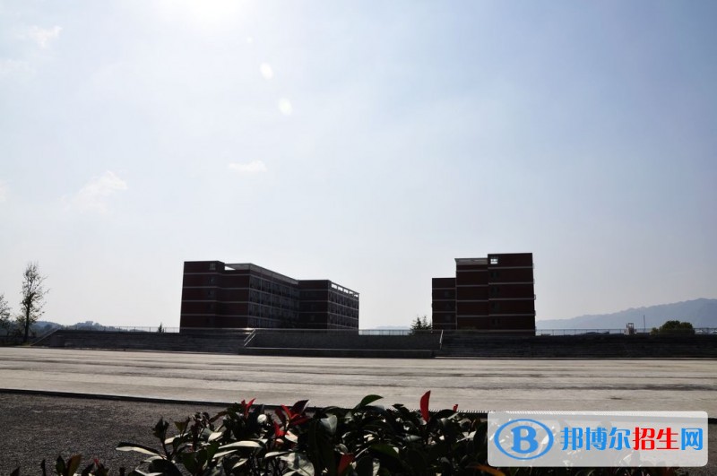 湄潭中等職業(yè)學校1