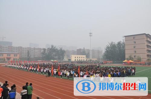 白銀初中沒(méi)讀完可以讀中專學(xué)校嗎