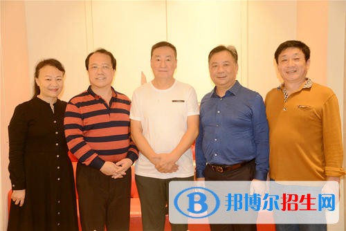 廣西教育學(xué)院?jiǎn)握?019年單獨(dú)招生報(bào)名條件、招生要求、招生對(duì)象