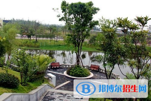 重慶應(yīng)用技術(shù)職業(yè)學(xué)院五年制大專學(xué)校怎么樣