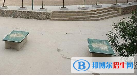 余慶白泥中學(xué)2019年報(bào)名條件、招生要求、招生對(duì)象
