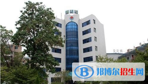 貴陽第五中學2019年招生辦聯(lián)系電話