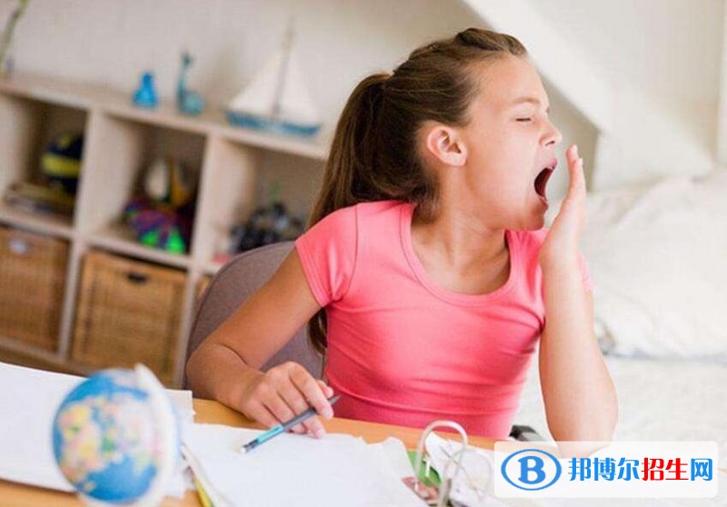 湖南初中畢業(yè)女生讀什么中專學(xué)校好