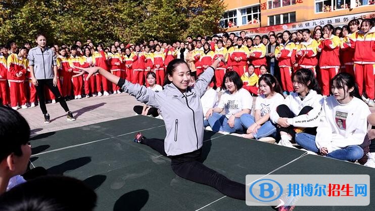 貴州大學(xué)附屬中學(xué)2020年學(xué)費(fèi)、收費(fèi)多少