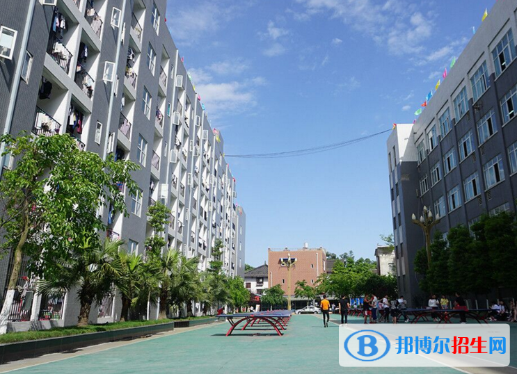 成都機(jī)電工程學(xué)校1