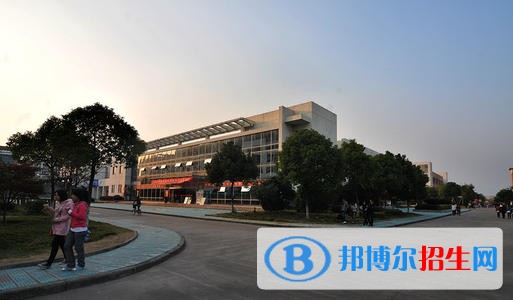 衢州職業(yè)技術(shù)學(xué)院五年制大專2019年報名條件、招生要求、招生對象