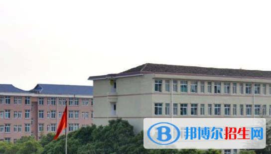 長(zhǎng)沙中專是全日制嗎