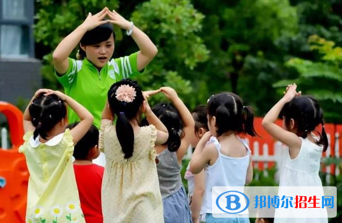 現(xiàn)在讀幼師學校什么專業(yè)好