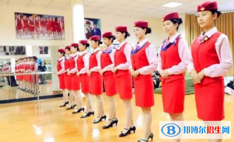 貴州女生學(xué)鐵路學(xué)校
