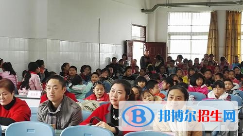廣漢南興中學(xué)2020報(bào)名條件、招生要求