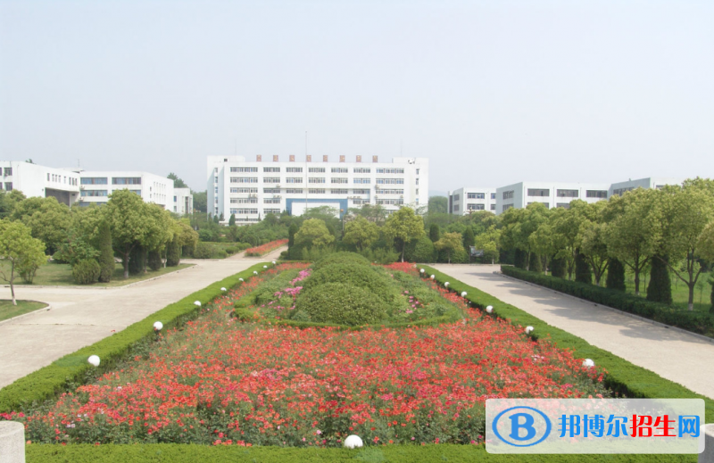 江蘇省初中生讀什么鐵路學校好