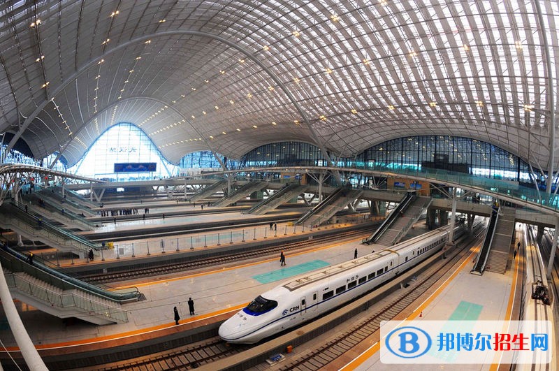 浙江鐵路學校和職高哪個好