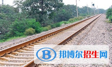 江蘇職高和鐵路學校有哪些區(qū)別