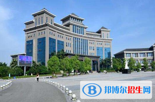重慶的衛(wèi)校男生學什么專業(yè)好