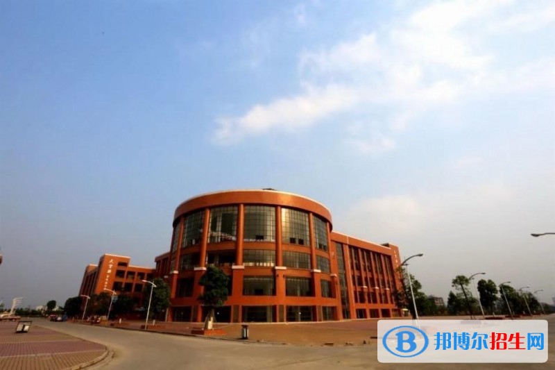 廣西初中生上鐵路學校好不好