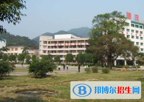 肇慶工程技術(shù)學(xué)校2020年招生辦聯(lián)系電話(huà)