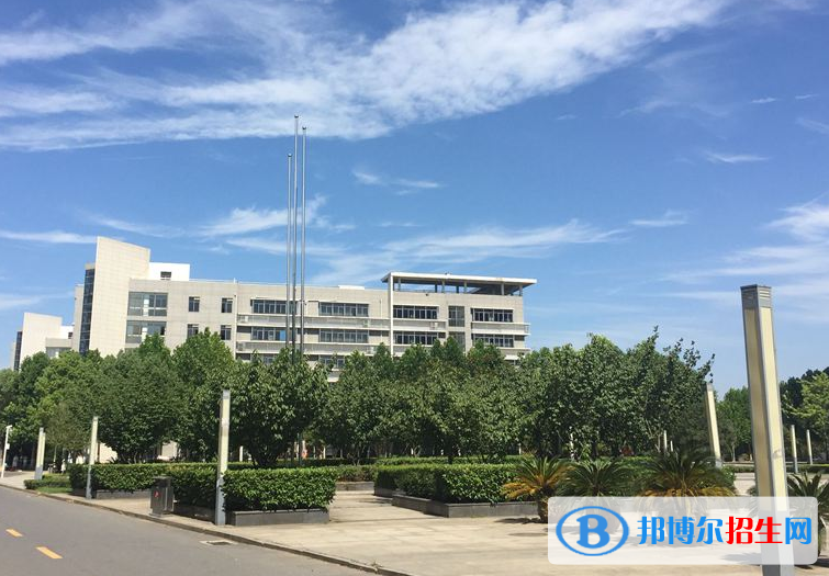 武漢儀表電子學校2