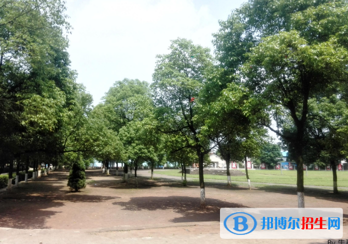湖南2020年300分能上鐵路學(xué)校嗎