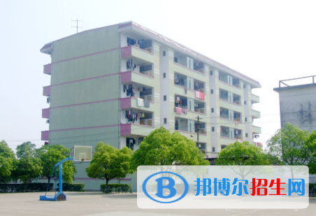 鷹潭應(yīng)用工程學(xué)校2020年招生簡(jiǎn)章