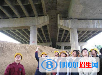 廣西2020年男生上鐵路學(xué)校學(xué)什么專業(yè)好