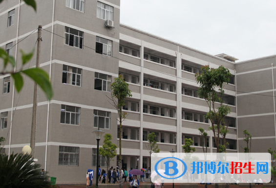 贛州南康區(qū)職業(yè)中等專業(yè)學(xué)校2020年招生辦聯(lián)系電話