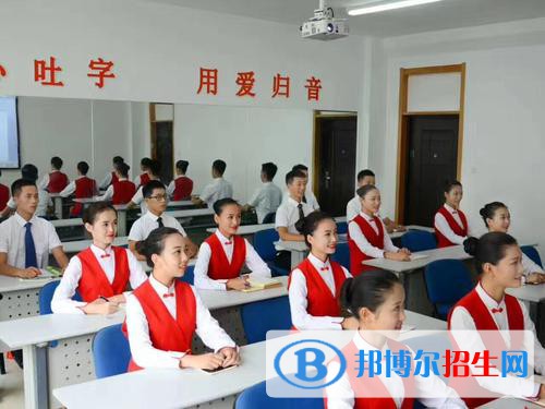 四川2020年女生學什么鐵路學校好