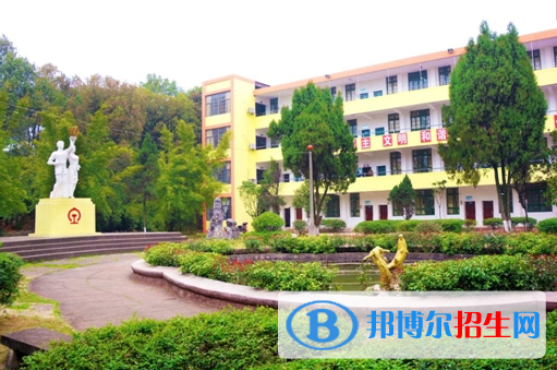 湖南2020年鐵路學校都有什么專業(yè)適合女生