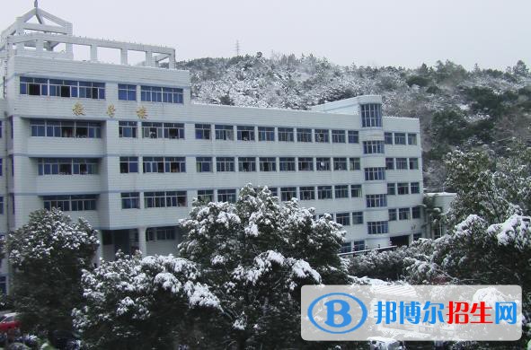 溫州華僑職業(yè)中等專業(yè)學(xué)校2020年報名條件、招生要求、招生對象
