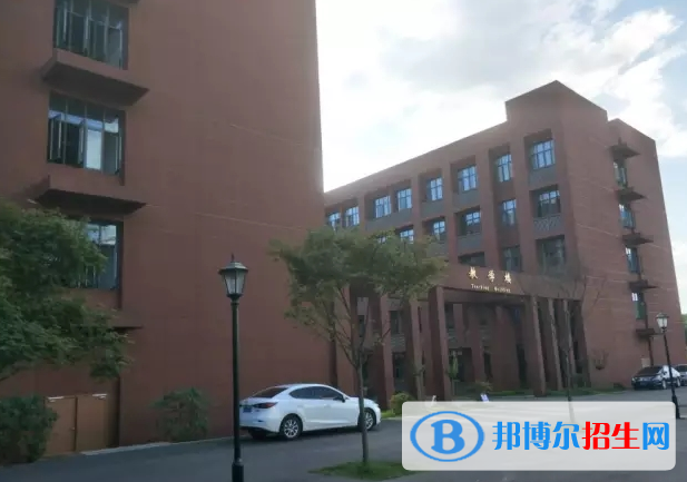 重慶人文藝術(shù)職業(yè)學(xué)校2022年報(bào)名條件、招生要求、招生對(duì)象