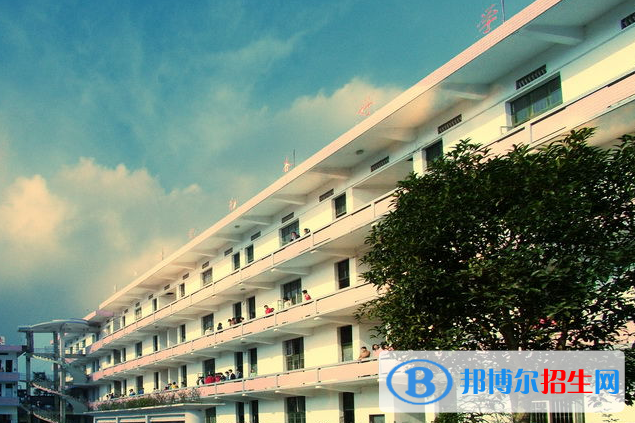 銅鼓職業(yè)中專學校網(wǎng)站網(wǎng)址