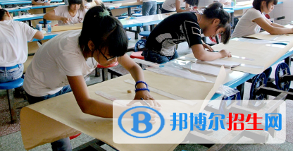 平?jīng)龊嗤殬I(yè)技術(shù)學(xué)校怎么樣、好不好