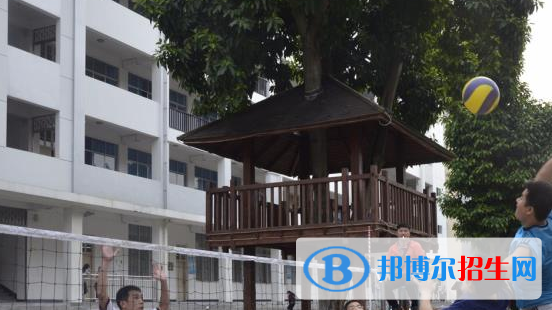 廣西右江民族商業(yè)學(xué)校2020年招生簡(jiǎn)章 