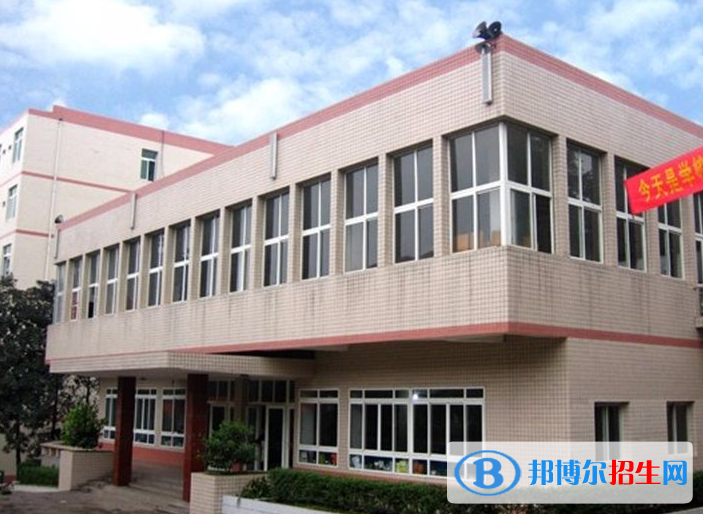 重慶鐵路運輸高級技工學校怎么樣、好不好