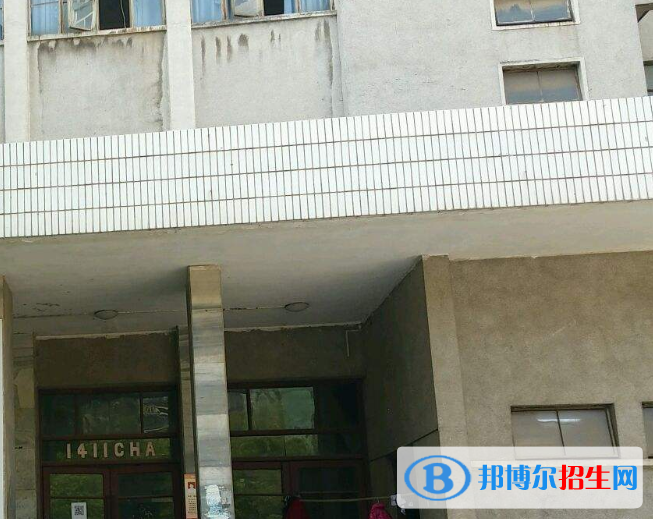 湖北現(xiàn)代技術學校2