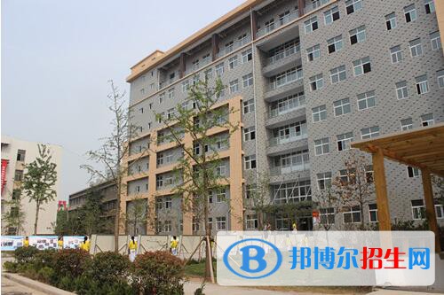 新鄉(xiāng)職業(yè)教育中心2021年報名條件、招生對象