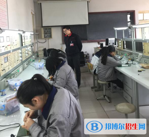 石家莊機(jī)械技工學(xué)校2020年報(bào)名條件、招生要求、招生對(duì)象