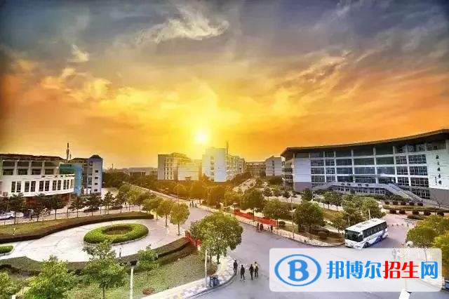 英山草盤職業(yè)中學(xué)怎么樣、好不好