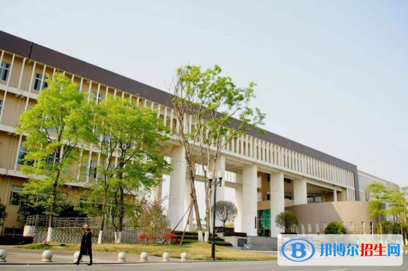 黃梅第五高級中學(xué)2020年報名條件、招生要求、招生對象