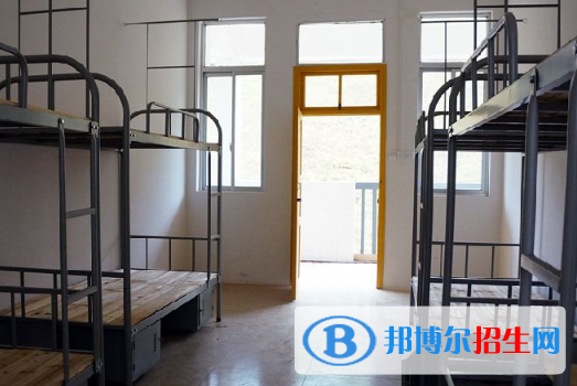 鷹潭九龍職業(yè)中等專業(yè)學(xué)校2020年宿舍條件