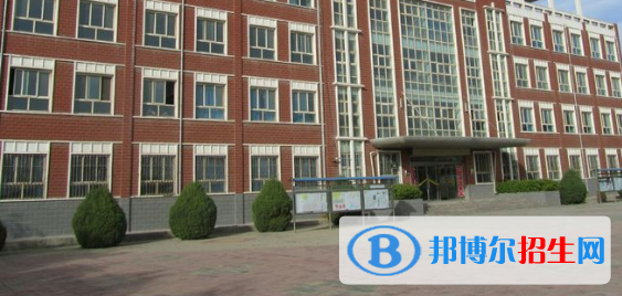 蘭州航空工業(yè)技工學校2020年報名條件、招生要求、招生對象