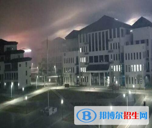 許昌科技學校2021年招生辦聯(lián)系電話