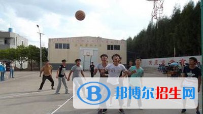 華寧縣職業(yè)高級中學(xué)2020年有哪些專業(yè)