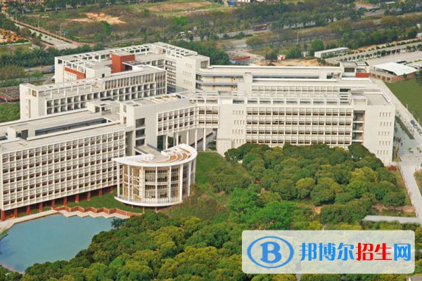 華寧縣職業(yè)高級(jí)中學(xué)2020年招生辦聯(lián)系電話