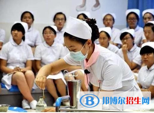 河南濮陽(yáng)衛(wèi)生學(xué)校2021年招生辦聯(lián)系電話(huà)