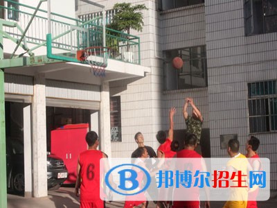 新平縣職業(yè)高級(jí)中學(xué)2020年學(xué)費(fèi)、收費(fèi)多少