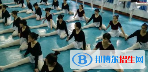 酒泉農(nóng)墾技工學(xué)校2020年學(xué)費、收費多少