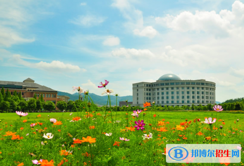武漢軍需工業(yè)技工學校網(wǎng)站網(wǎng)址