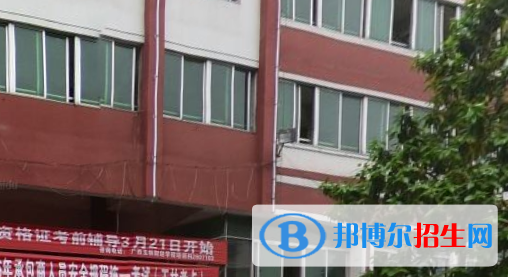 廣西玉林財經(jīng)學校2020年宿舍條件 