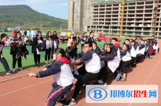 四川廣元川師大萬達中學
